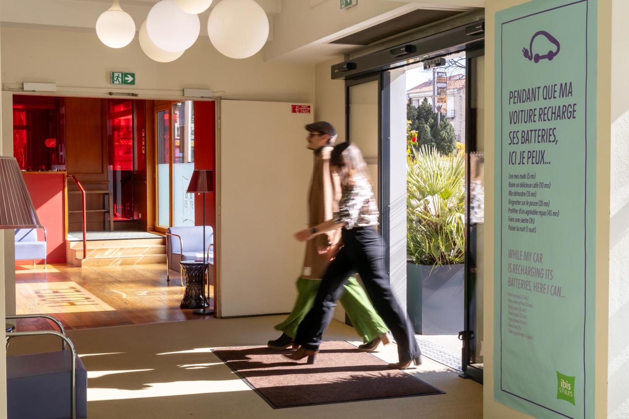 Ibis Styles Le Puy En Velay Hotel Buitenkant foto