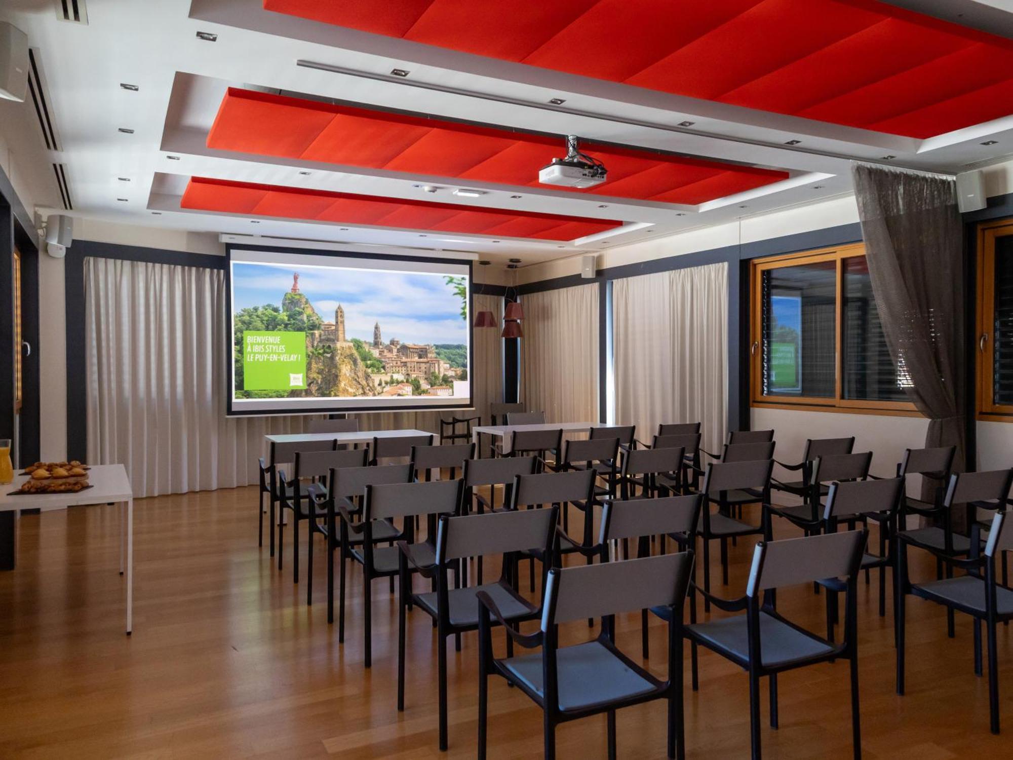 Ibis Styles Le Puy En Velay Hotel Buitenkant foto