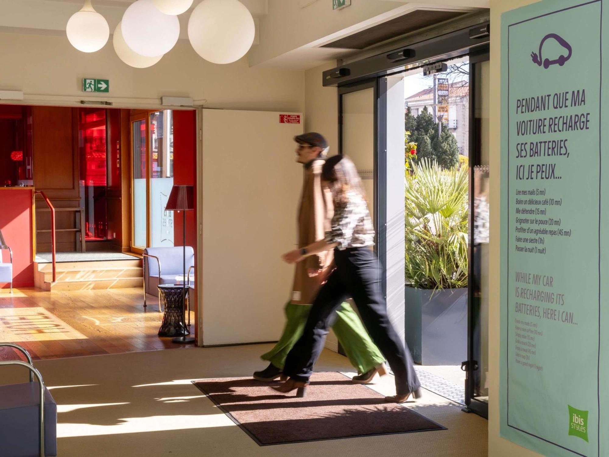 Ibis Styles Le Puy En Velay Hotel Buitenkant foto